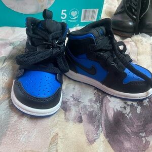 Kids shoes